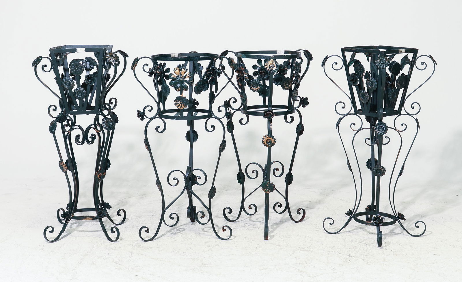 4 Painted Metal Planters (1 of 3)