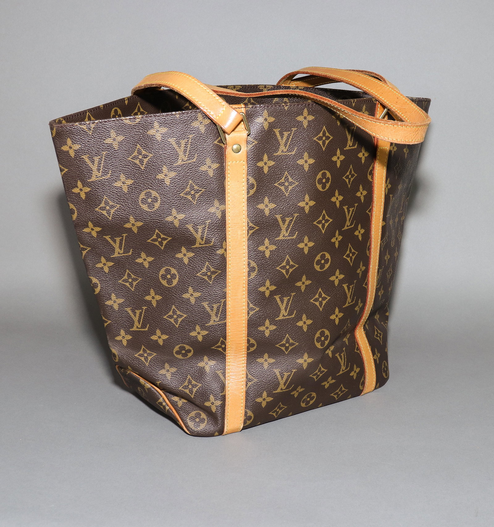 Louis Vuitton Sac Shopping PM in Brown Monogram Canvas (1 of 4)