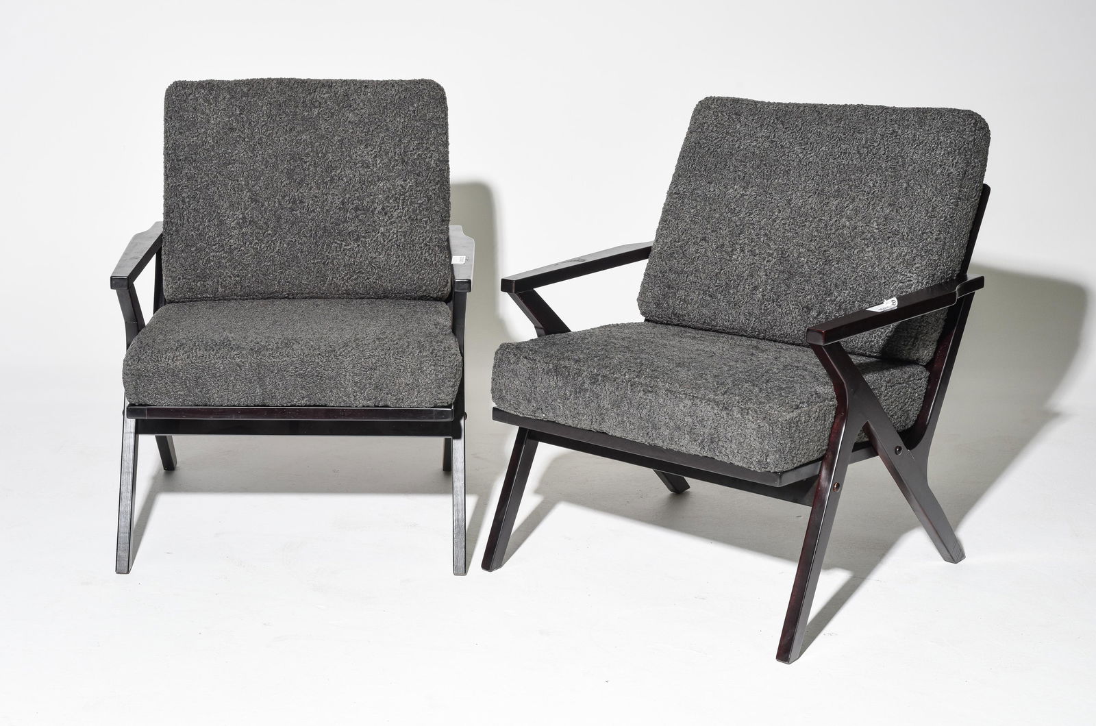 Pair of Mid Century Modern Style Arm Chairs (1 of 3)