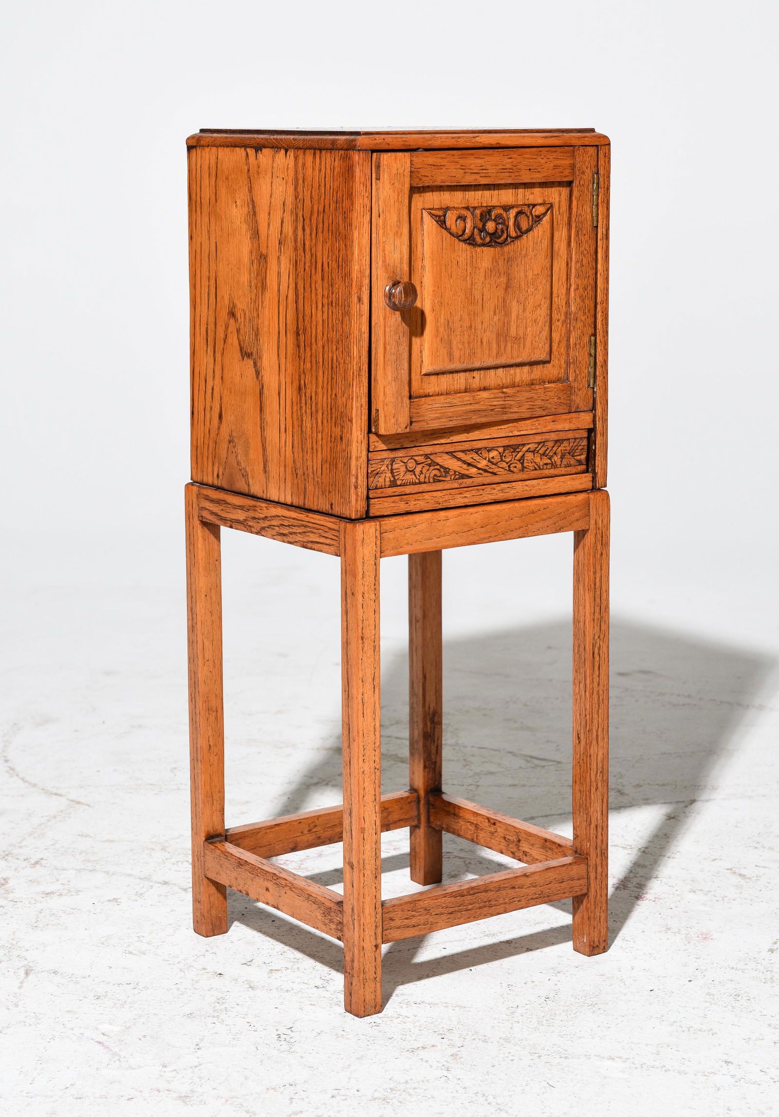 British Small Oak Smokers Cabinet (1 of 4)