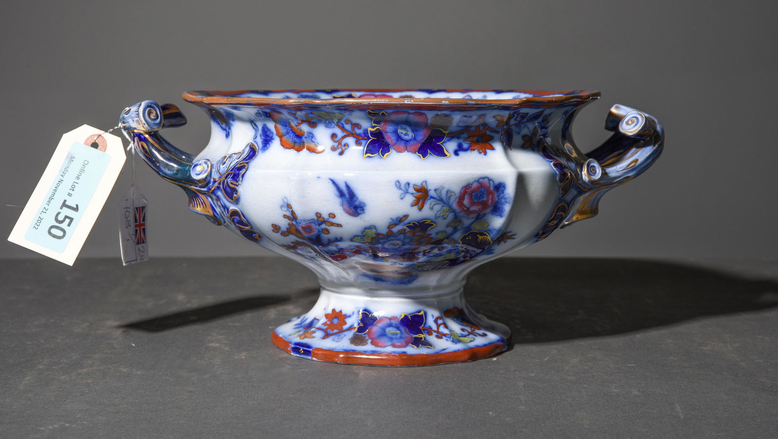 Victorian Flo Blue Center Bowl (1 of 4)