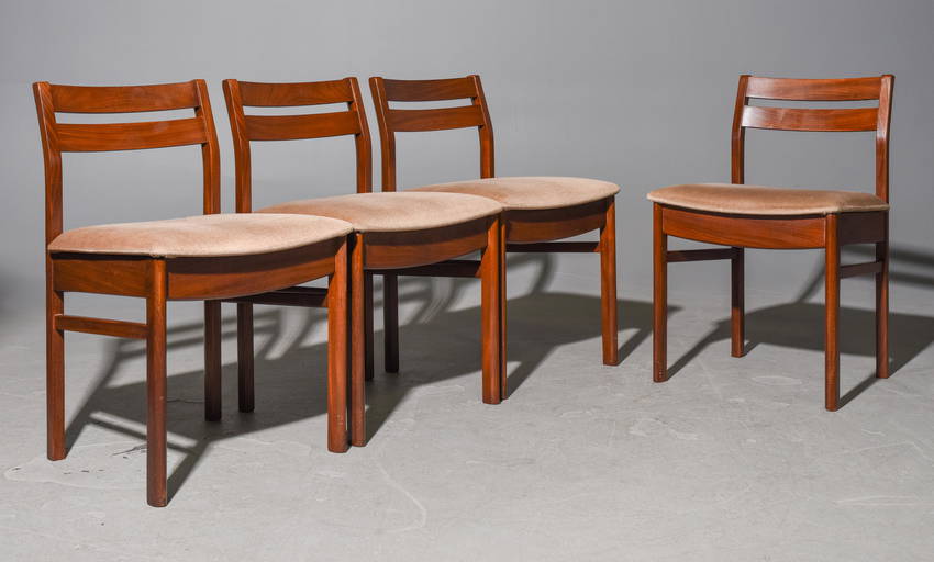 4 Mid Century Modern Ladderback Chairs