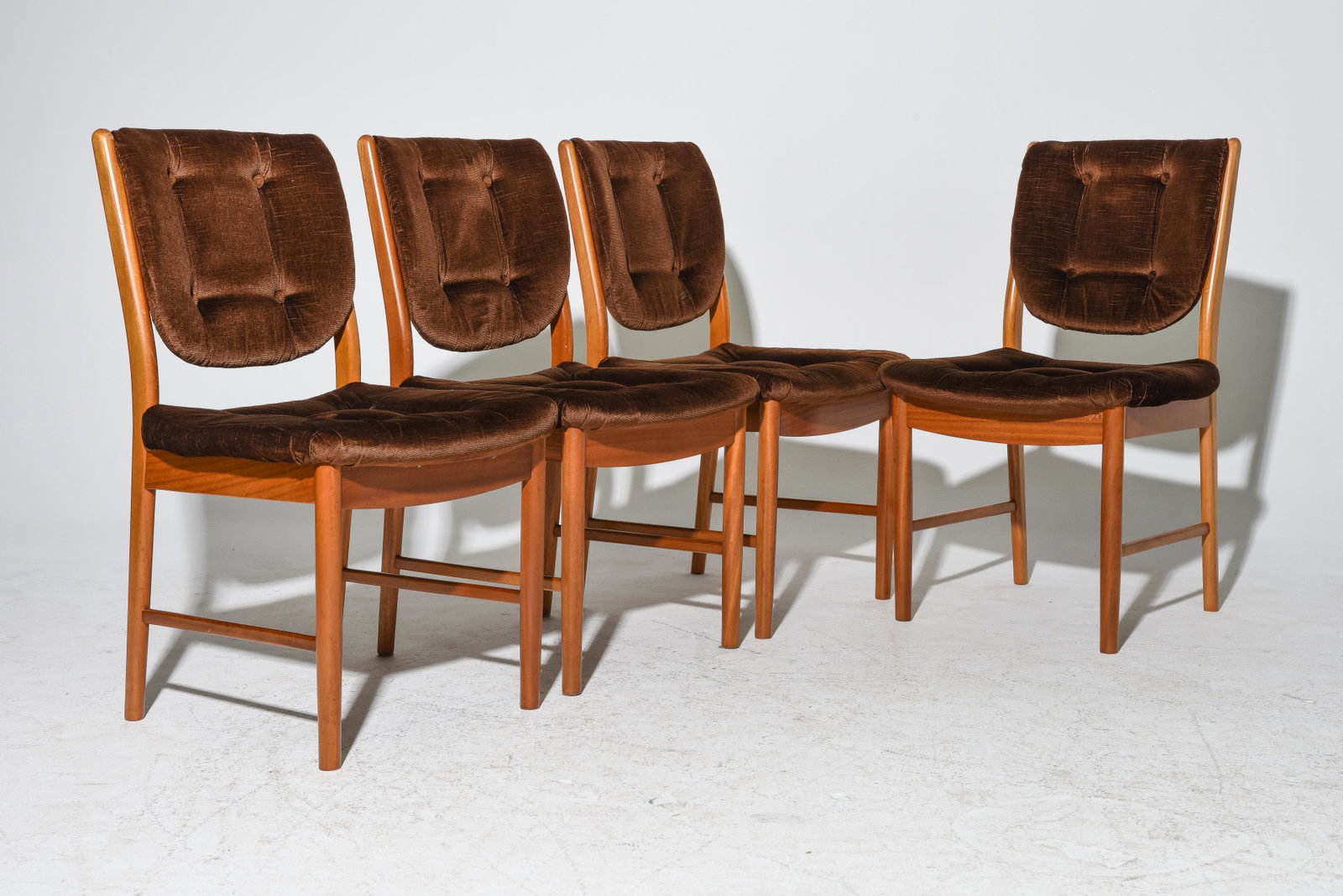 4 Mid Century Modern Style Dining Chairs: 4 Danish Modern Style Dining Chairs - 34 in tall x 23 x 21