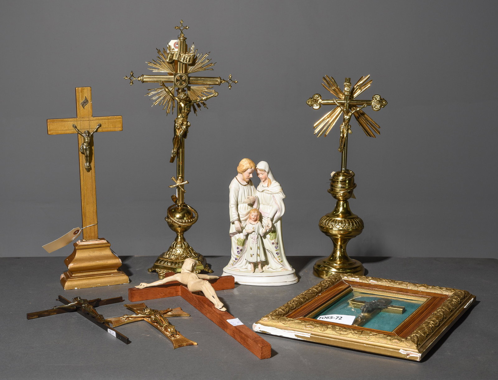 8pcs Assorted Religious Crucifixes & Figure (1 of 6)