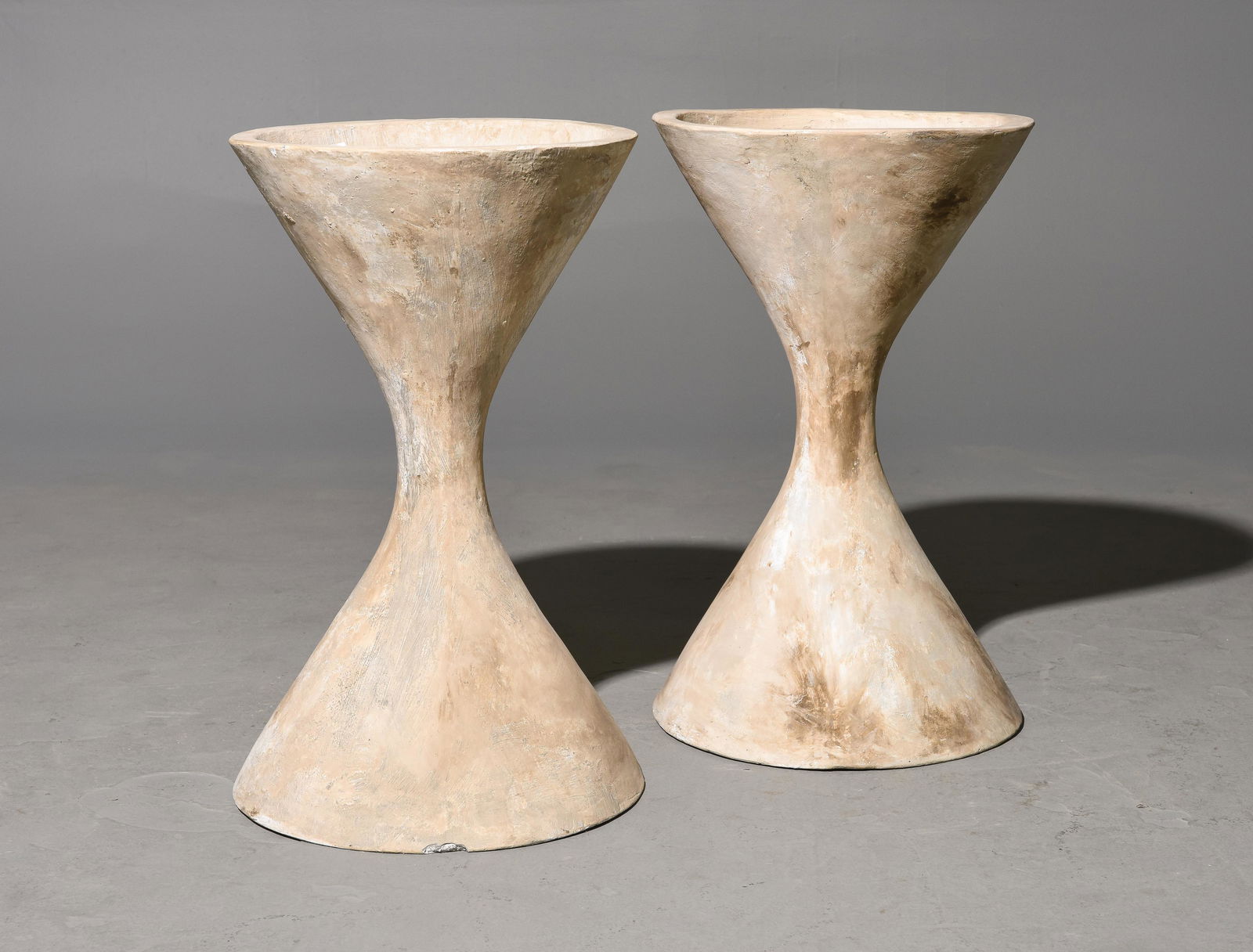 New Willy Guhl Style - 2 Diabolo Planters (1 of 3)