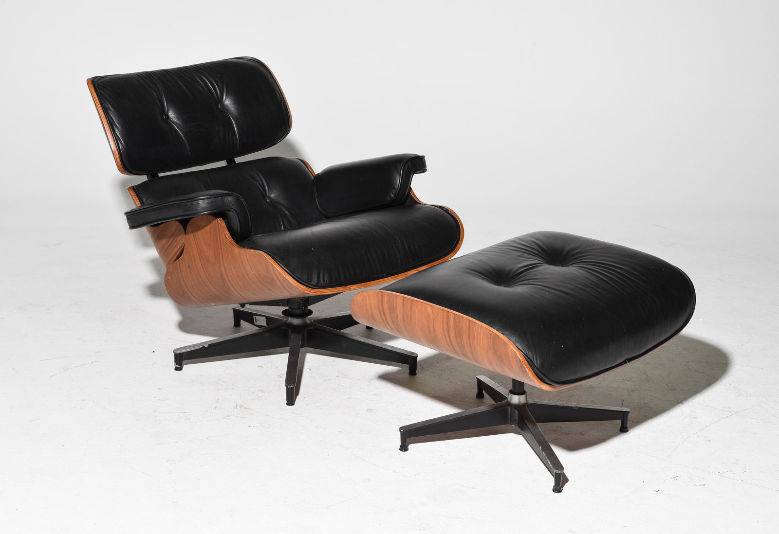 Mid Century Modern Eames Style 670/671 Chair & Ottoman (1 of 4)
