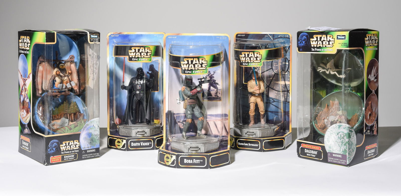 5 Star Wars Figures in Original Boxes (1 of 7)