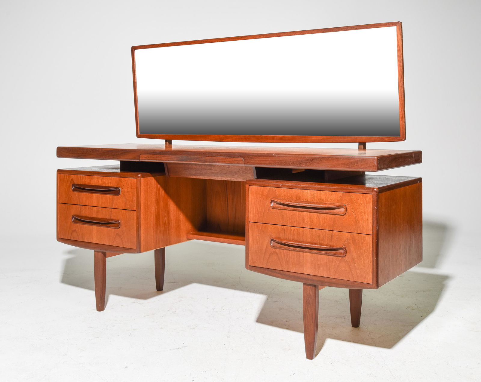 Mid Century G-Plan Fresco Dresser / Desk (1 of 5)