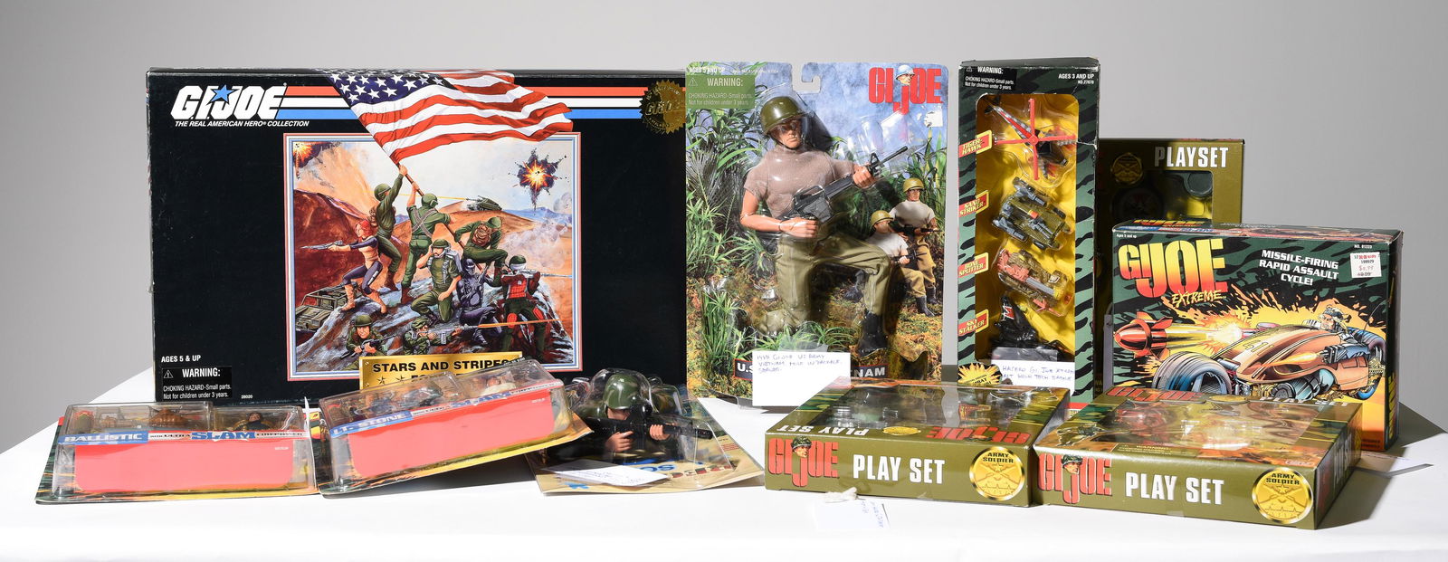 10 Assorted GI Joe & Army Toys (1 of 6)