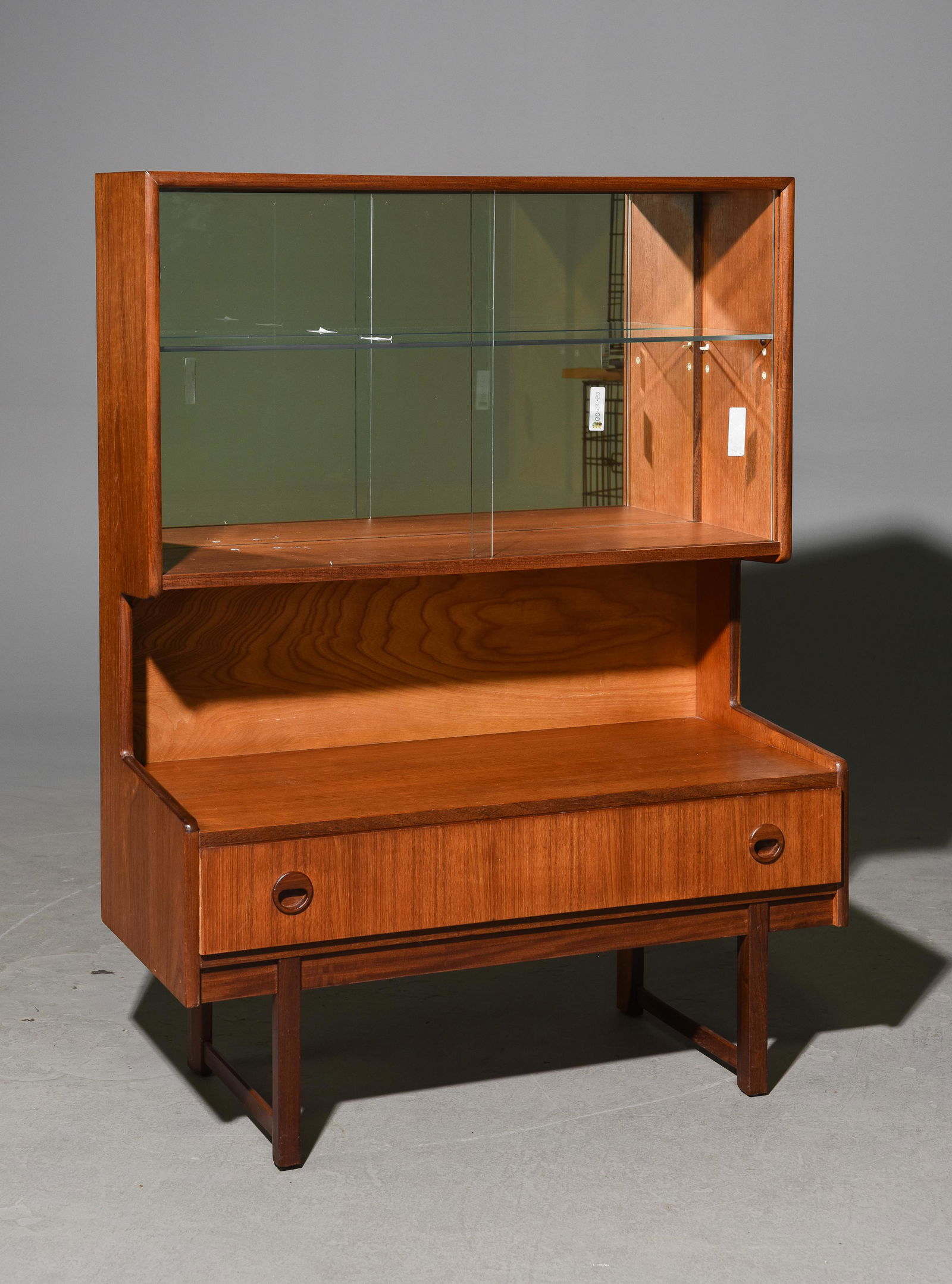 Mid Century Modern Cocktail Cabinet - Turnidge (1 of 5)