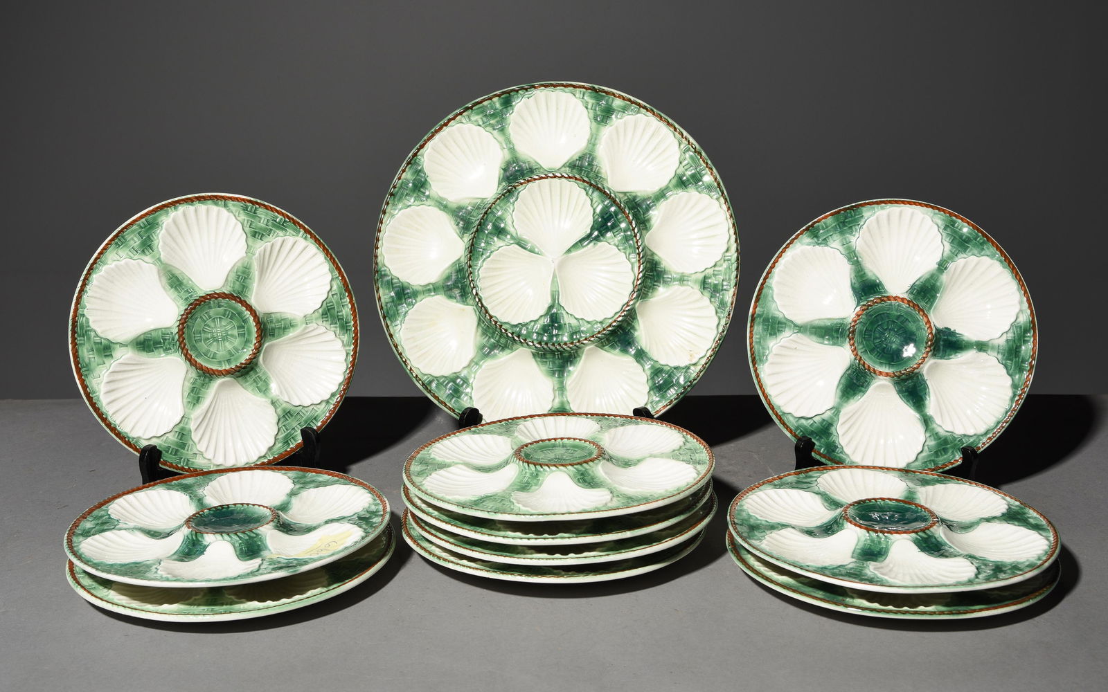 11pc French Scallop Plate Set - Platter & 10 Plates (1 of 3)