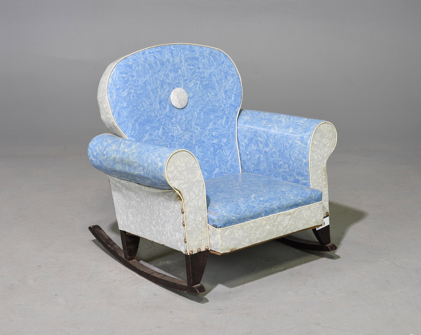 Youth / Childs Vinyl Rocker: Youth / Childs Vinyl Rocker