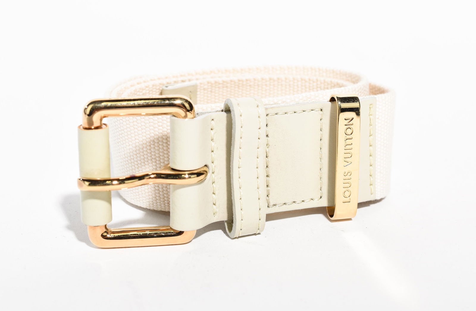 Louis Vuitton Sa-t Tulle Canvas Belt 34 - Ivory Canvas: Genuine Pre-Owned Louis Vuitton Saint Tulle Canvas Belt 34 in Ivory Canvas in A condition. Date Code is N/A This lot includes the following accessories: . Measurements: Size: 34 (Length * Height * Wi