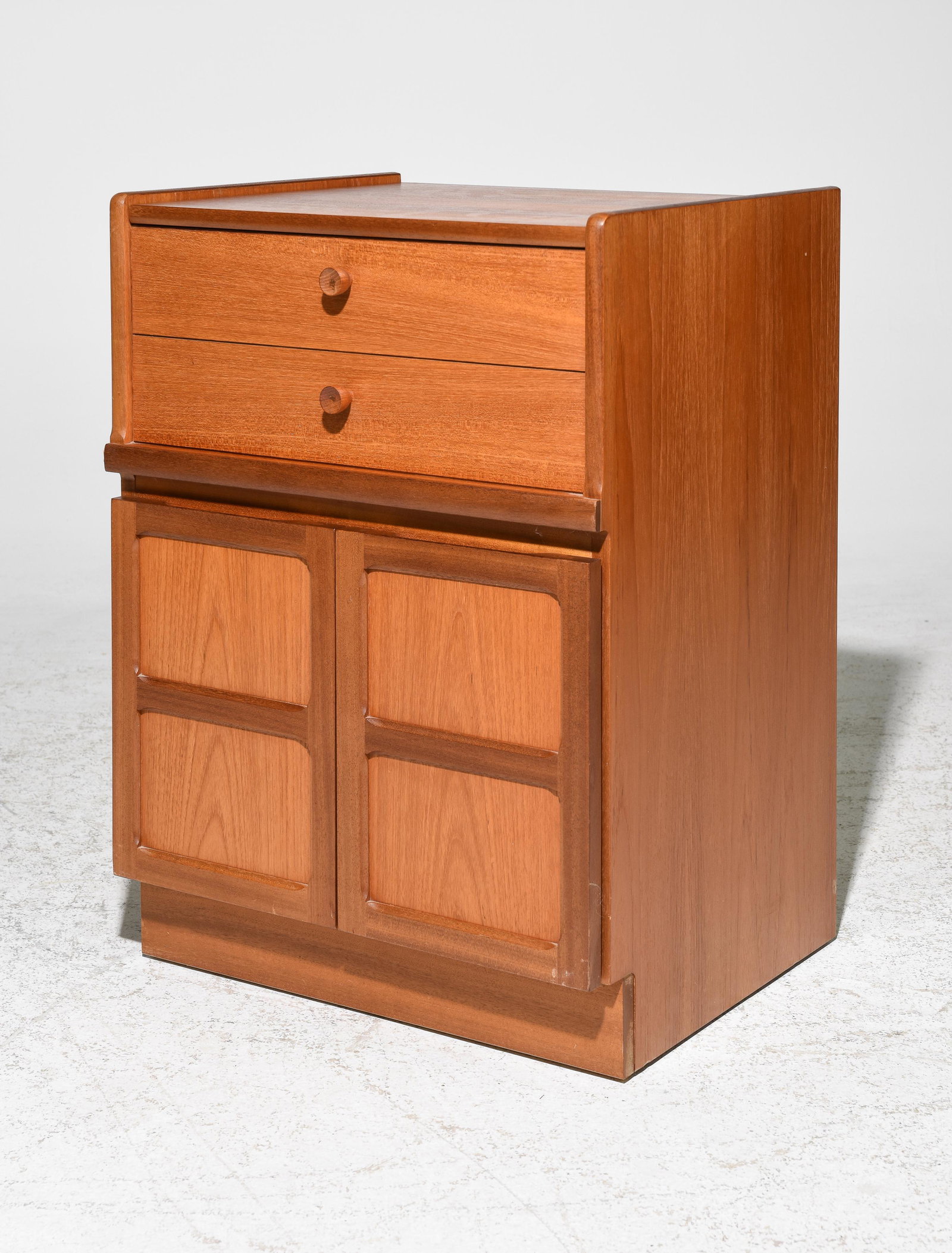 Mid Century Modern Record Cabinet - Nathan (1 of 4)