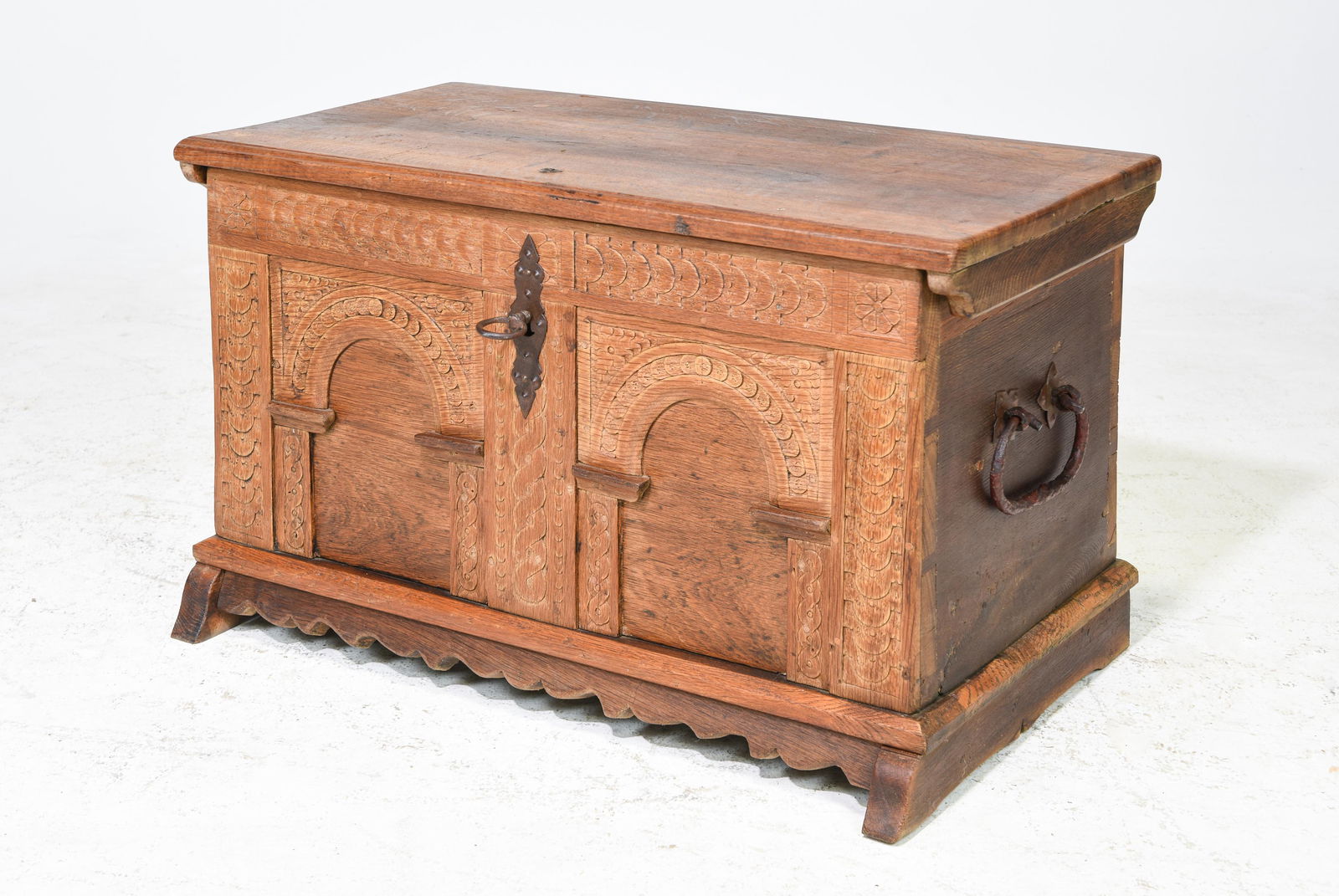 British Carved Oak Petite Dowry Chest / Trunk (1 of 5)
