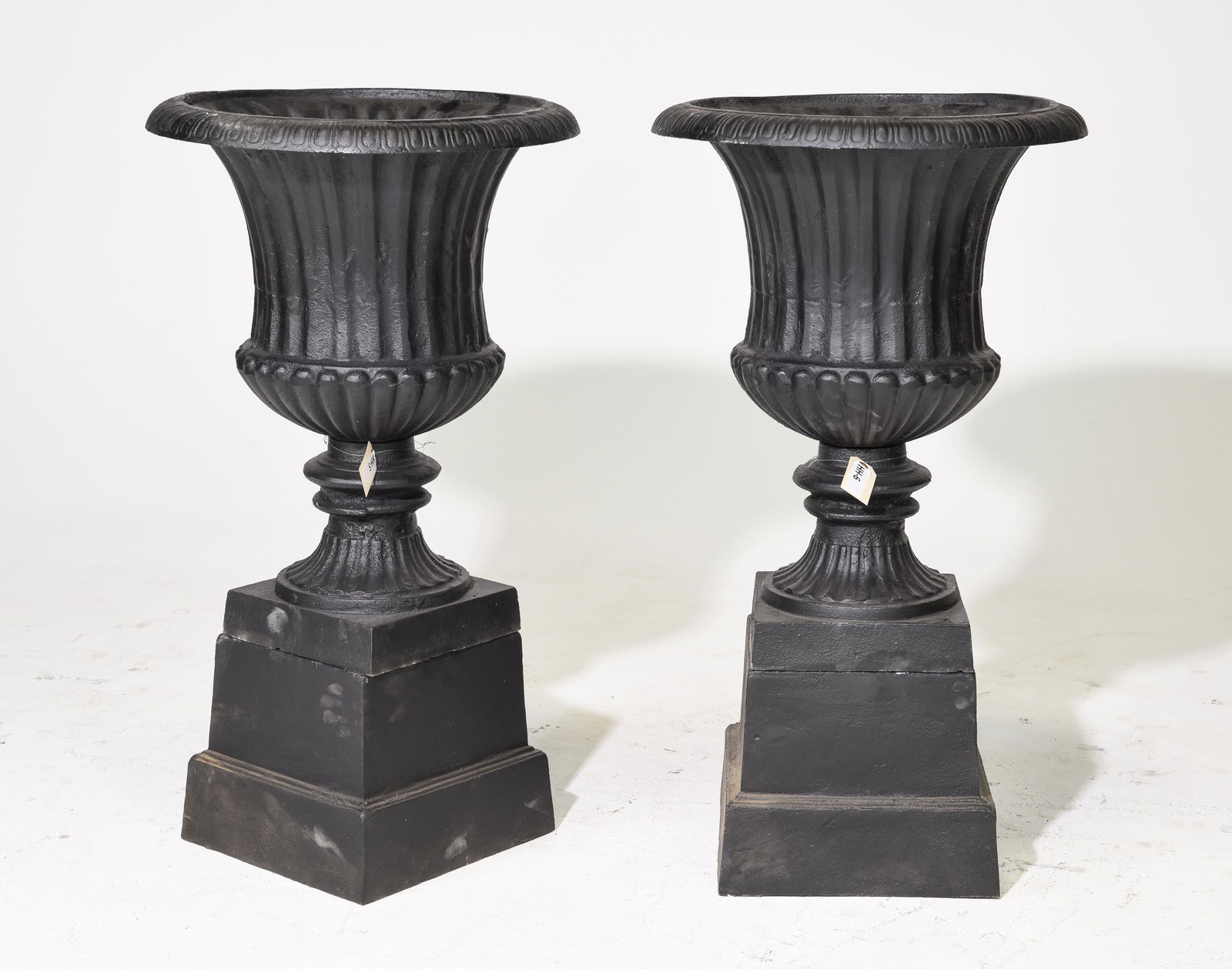 2 Venetian Style Cast Iron Planters (1 of 4)