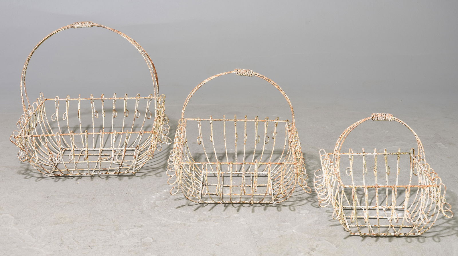 3 Graduated Size Metal Baskets / Planters #2 (1 of 3)