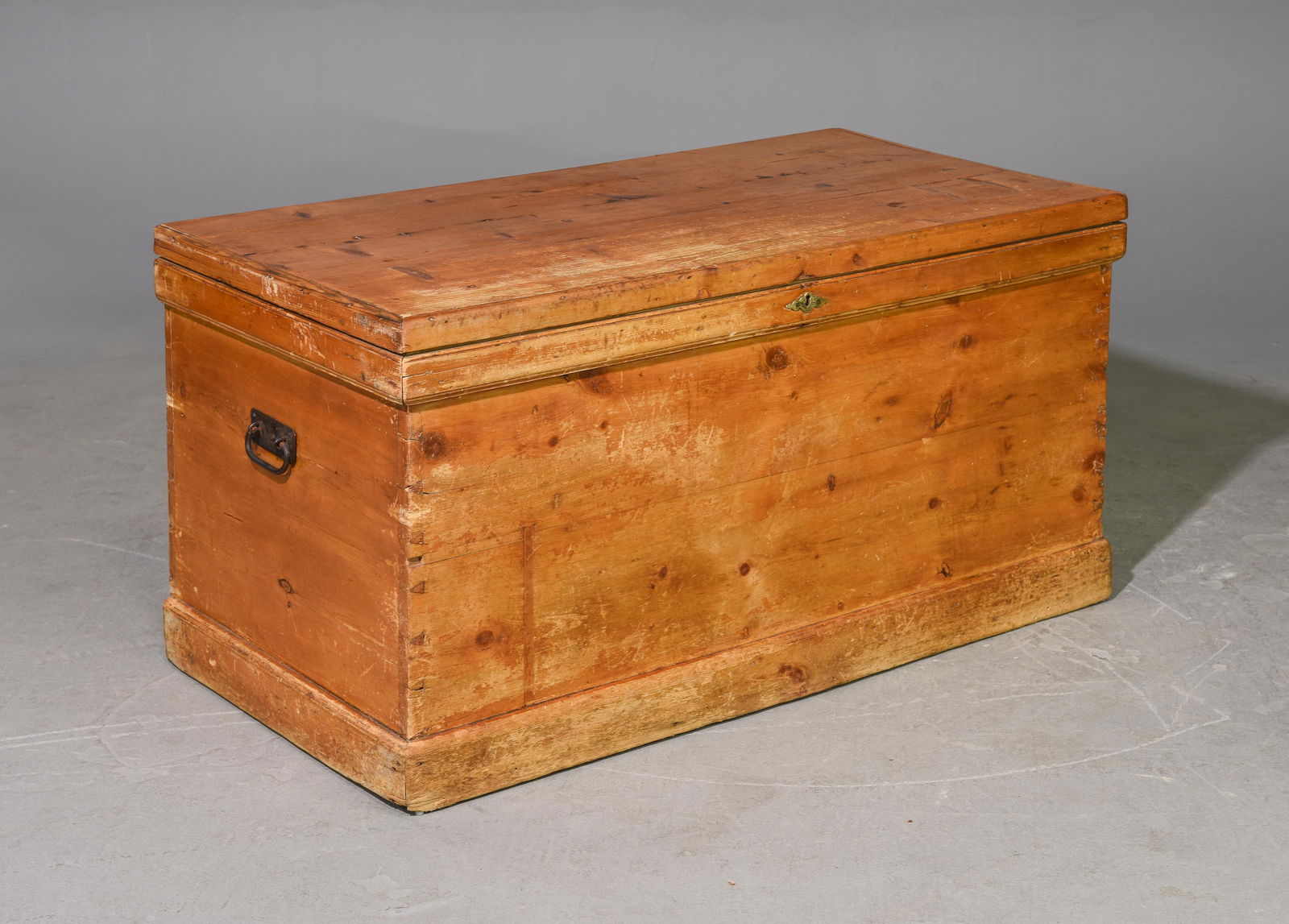 Pine Blanket Box / Trunk (1 of 5)