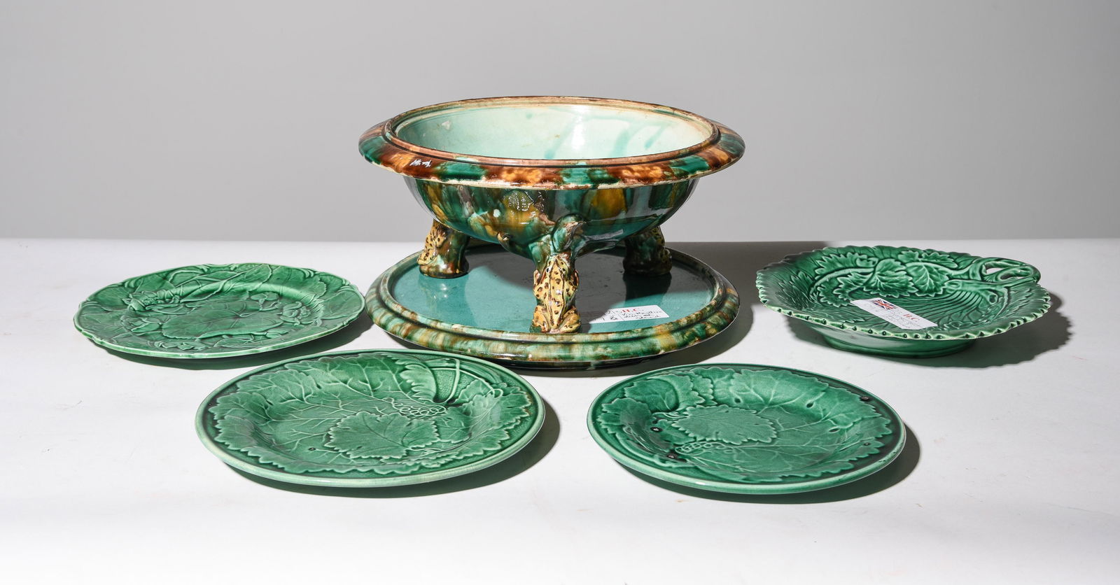 5pcs Assorted Majolica Plates & Dish with Under Plate (1 of 3)