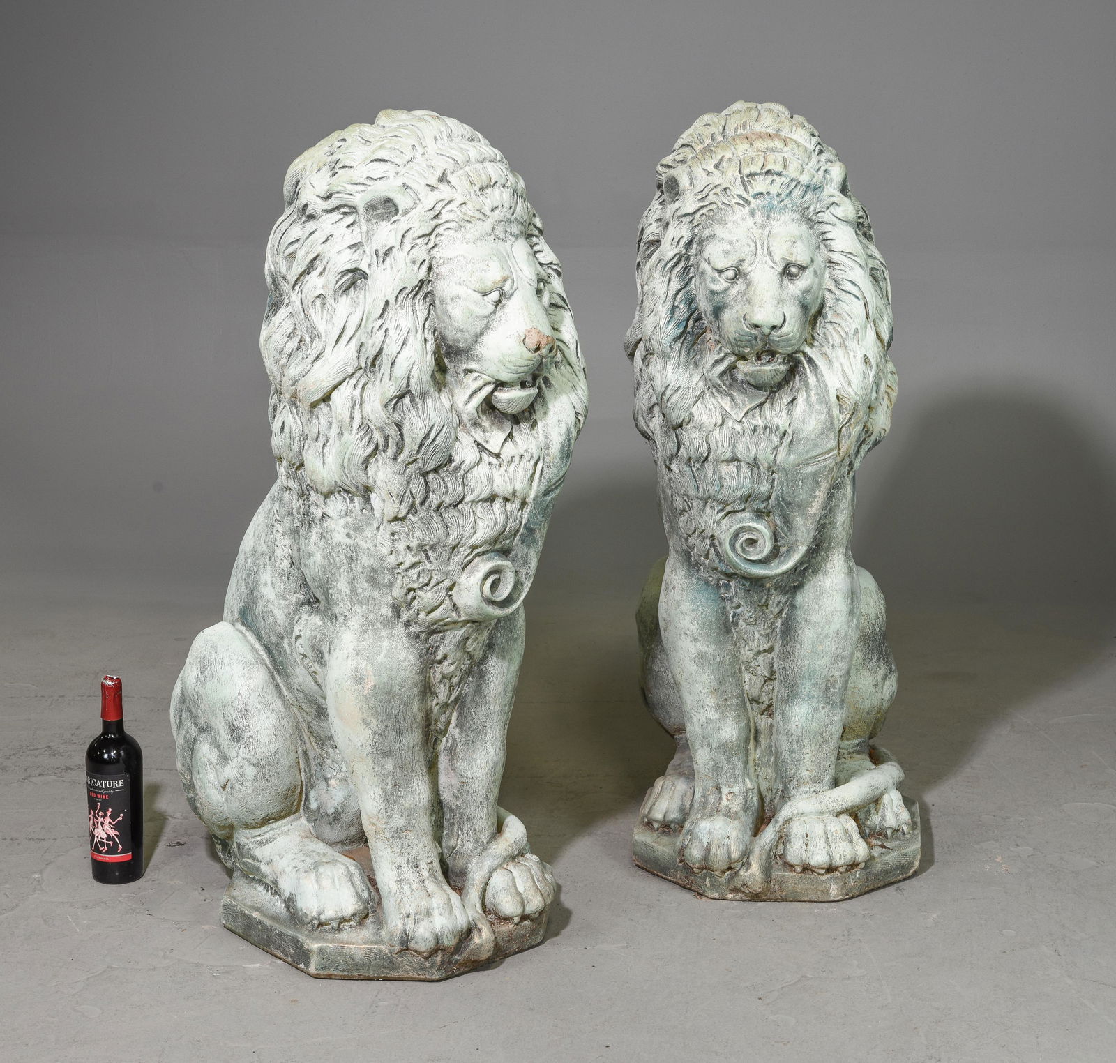 2 Large Majestic Cast Stone / Concrete Lions (1 of 9)