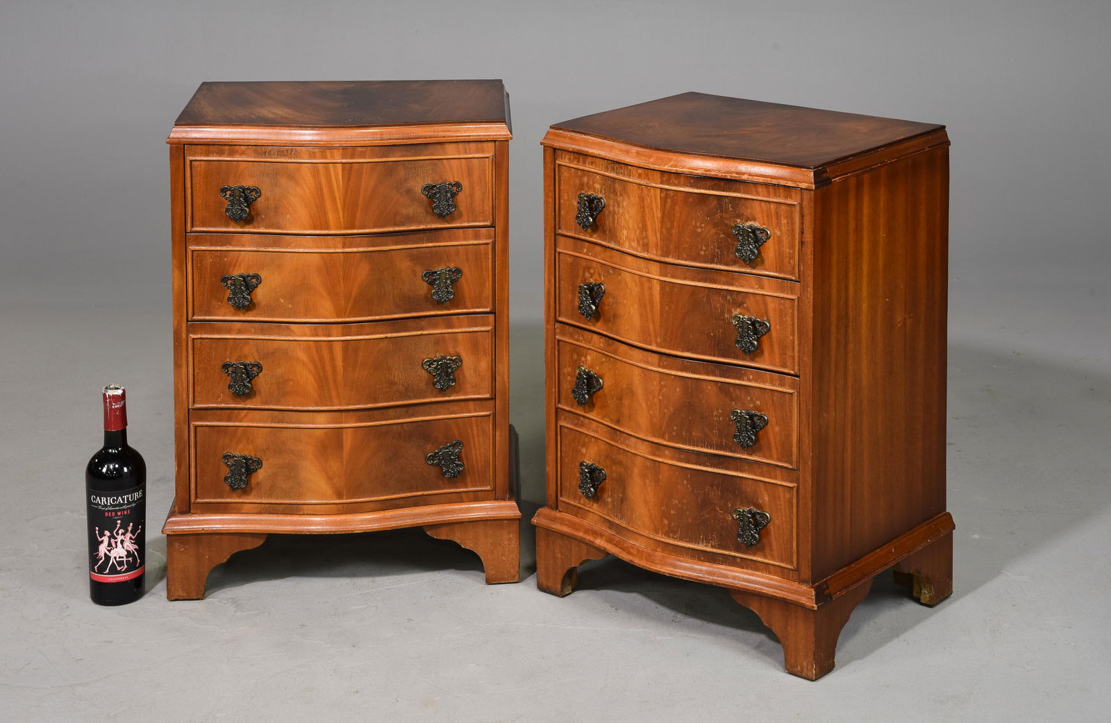 2 Mahogany Occasional Chests / Nightstands (1 of 6)