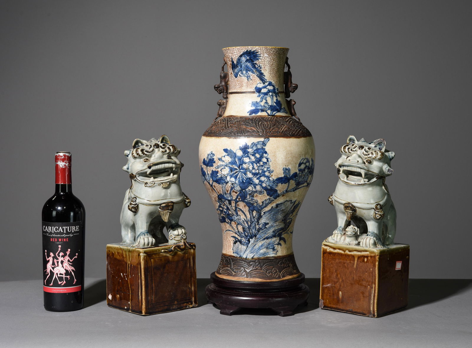 Asian Vase on Wood Stand & 2 Foo Lion Dogs (1 of 7)