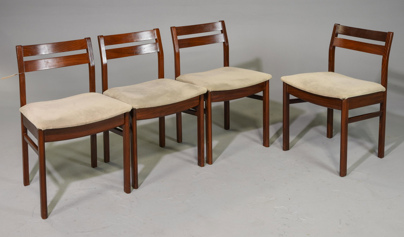 4 Mid Century Modern Chairs - White & Newton: 4 Danish Modern Style Dining Chairs by White & Newton - 28.5 in tall x 19 x 18, Seat height is 18 inches