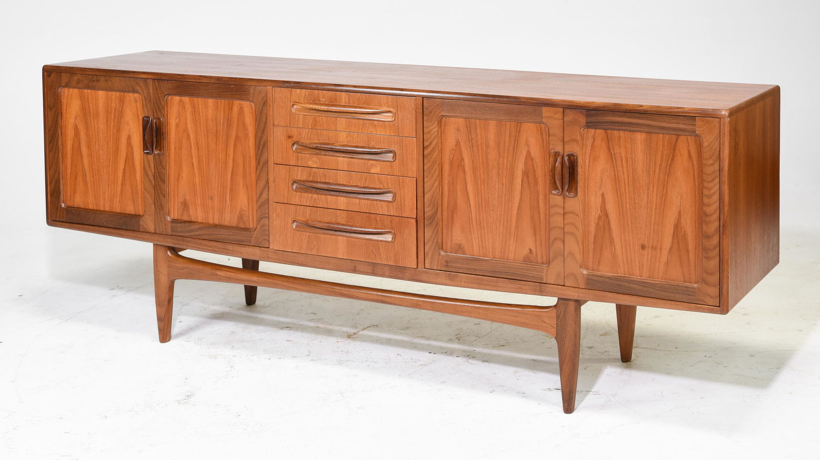 Mid Century Large "Fresco" Sideboard - G-Plan: This Danish Modern Style Teak Credenza is made by Mid Century Modern Furniture Maker G Plan ( Gplan ) & is part of their "Fresco" Range. - 31 in tall x 84 x 18