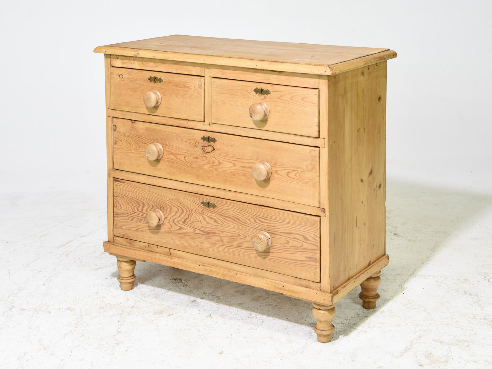 British Pine 4 Drawer Chest (1 of 5)