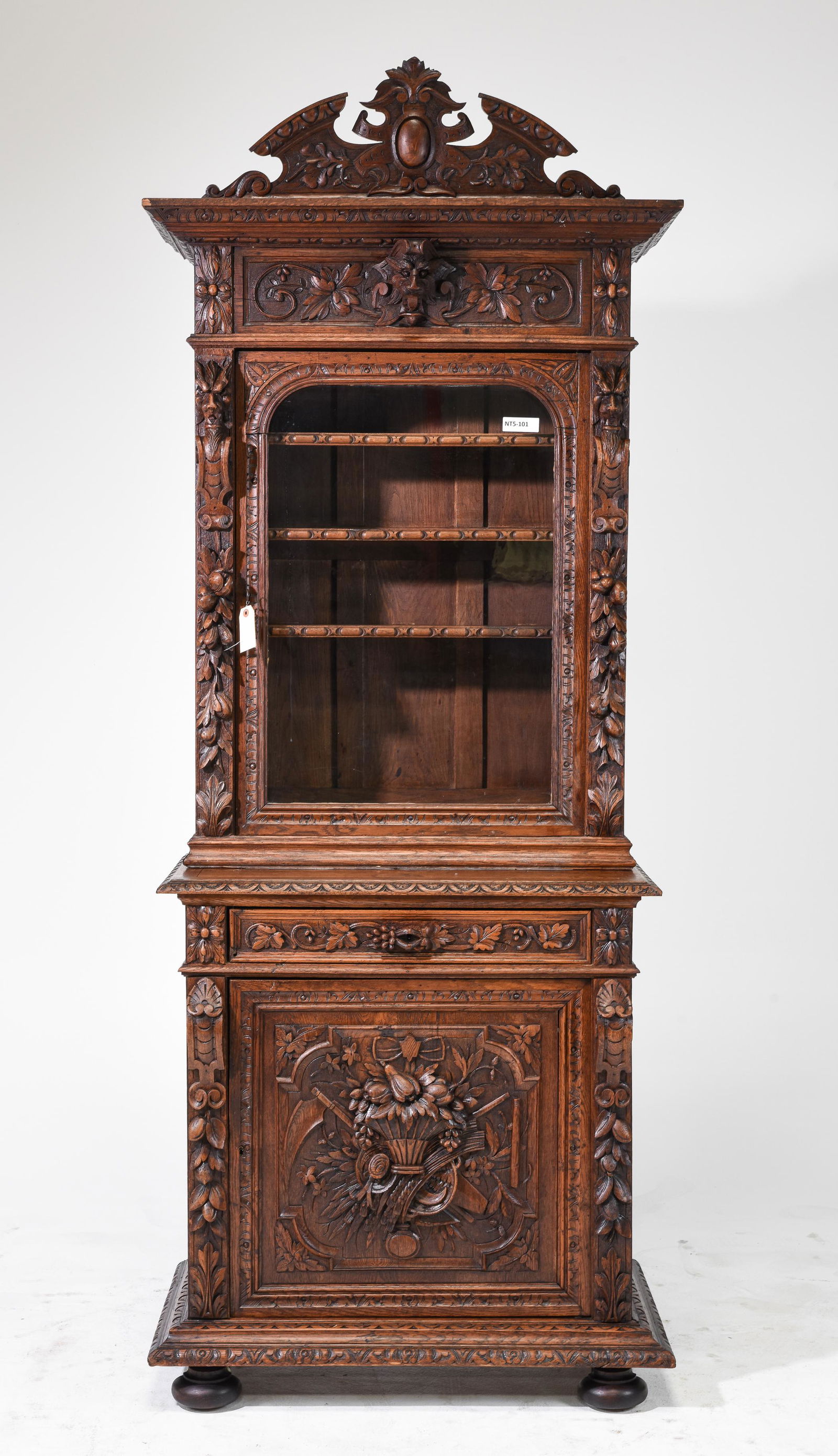 Renaissance Style Finely Carved Oak Bookcase (1 of 9)