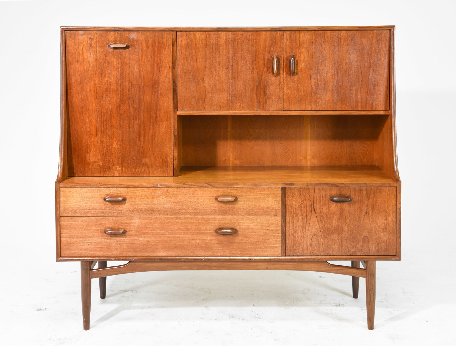 G-Plan Cocktail Cabinet - "Scandinavian" Range: This Danish Modern Style Teak Bookcase / Hutch is made by Mid Century Modern Furniture Maker G Plan ( Gplan ) & is part of their "Scandinavian" Range. - 54 in tall x 60 x 18 The elegant 'Scandinavian 
