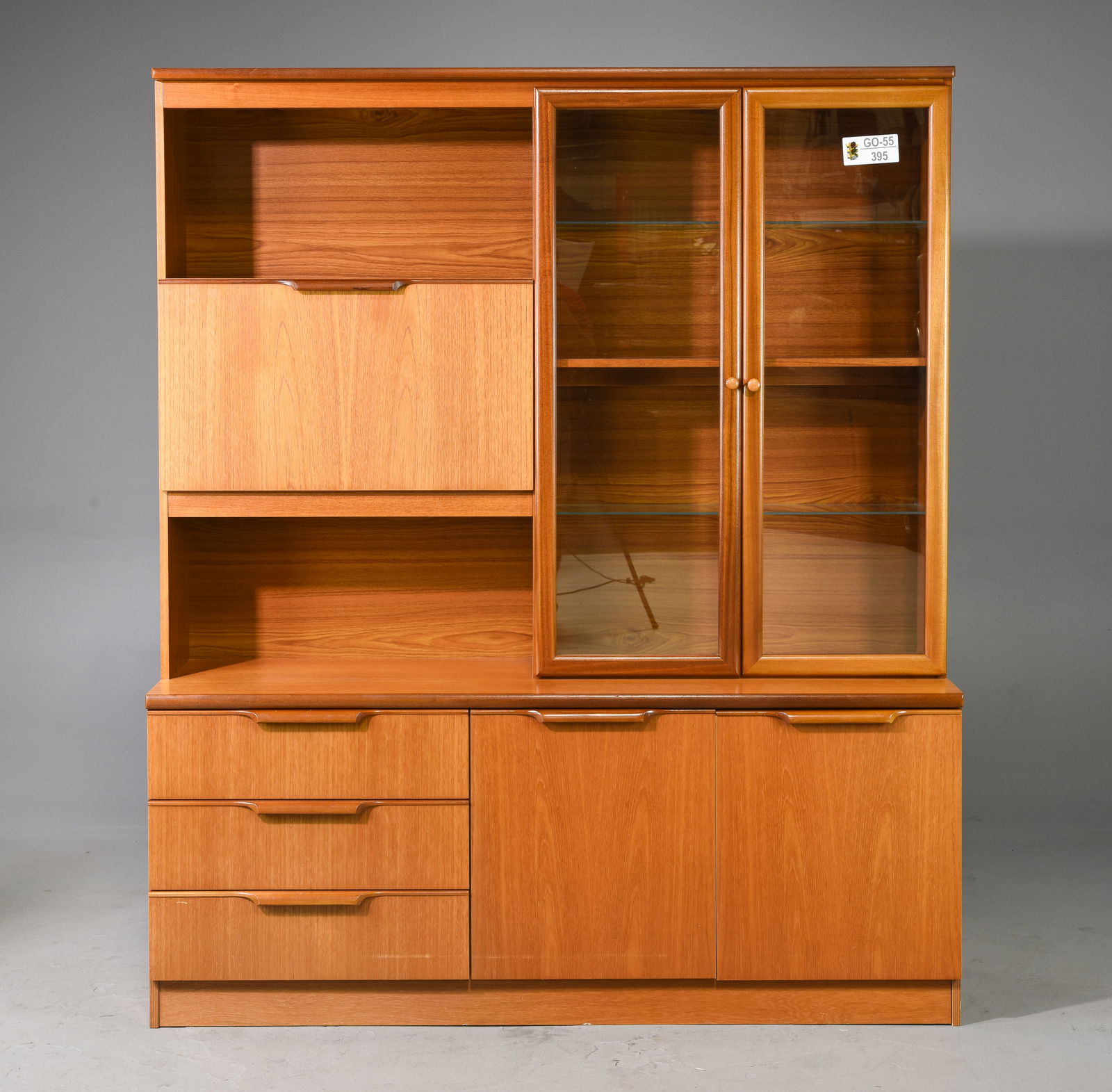 Mid Century Modern Wall Unit / Cocktail Cabinet - Uniflex (1 of 8)