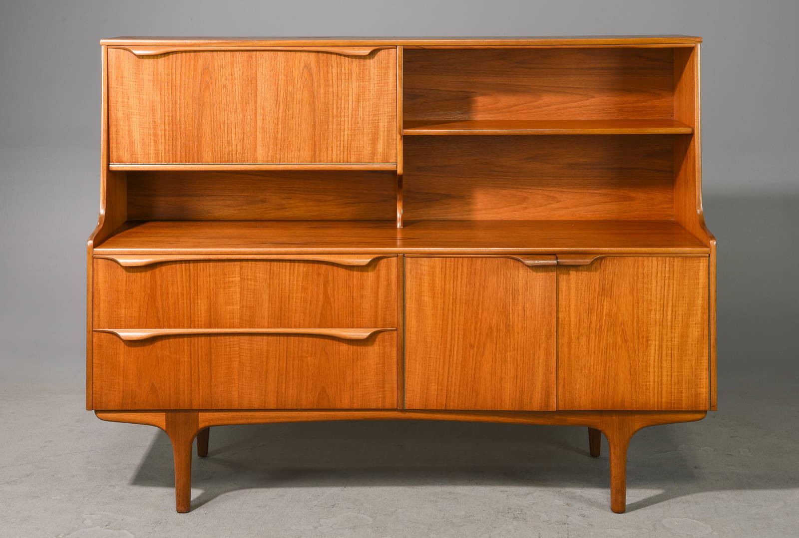 Mid Century Modern Sform Cocktail / Hutch Auction