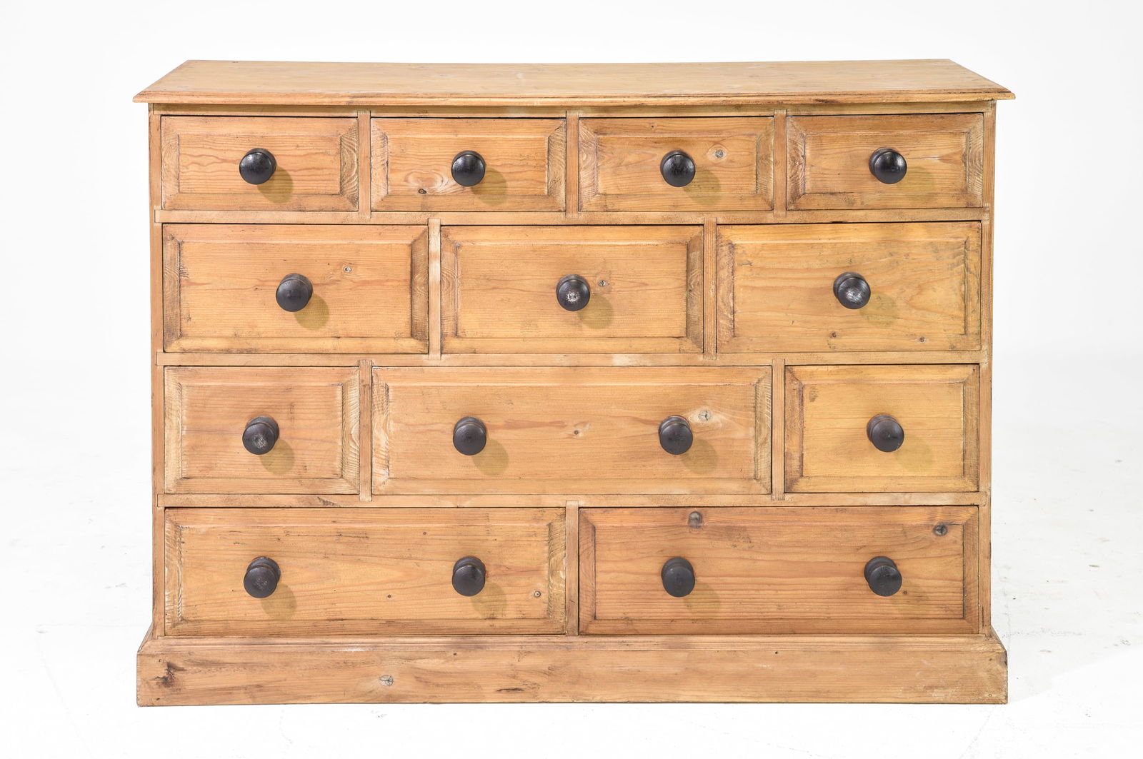 12 Drawer British Pine Chest (1 of 6)