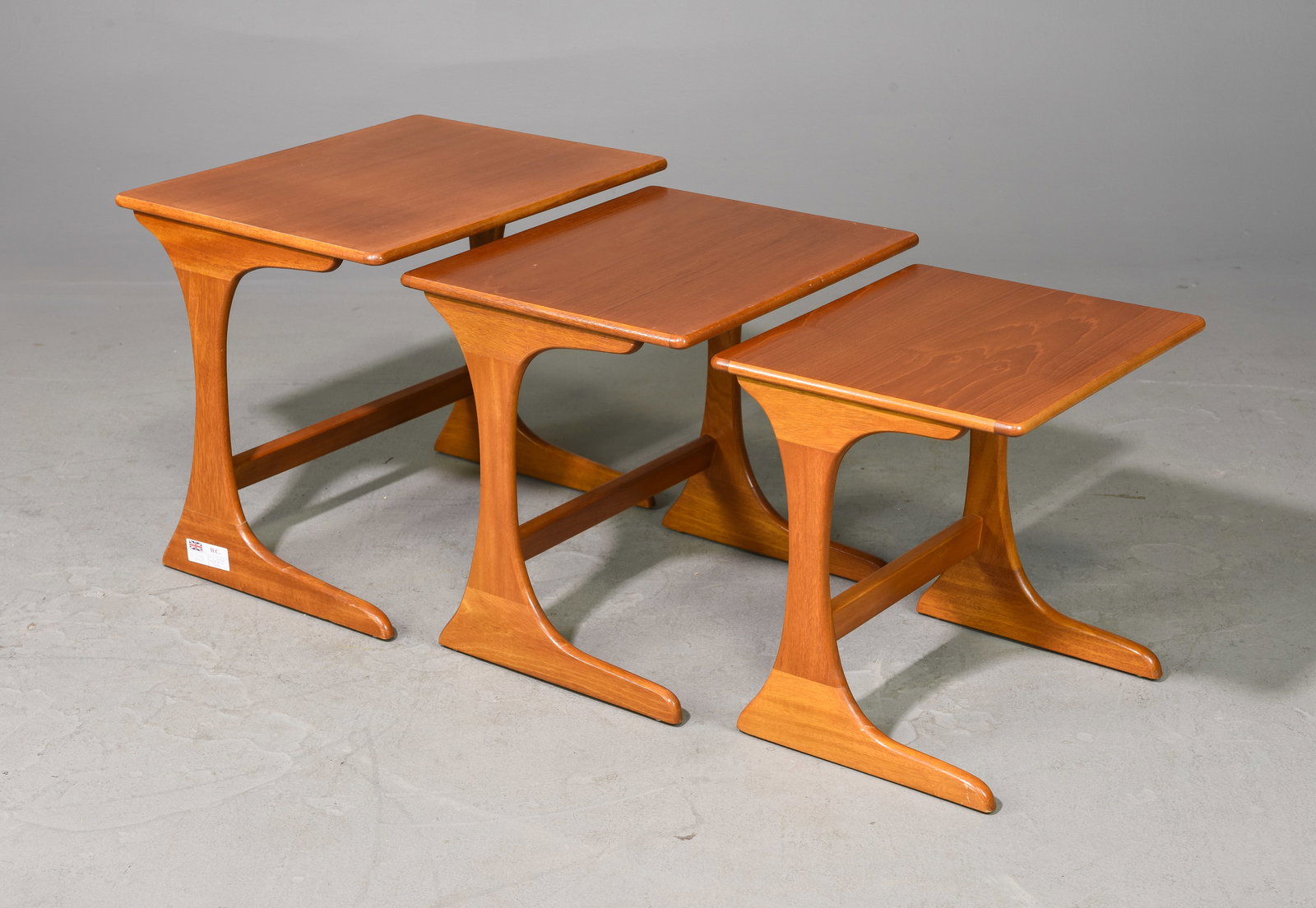 Mid Century Modern Nest Of 3 Tables (1 of 2)