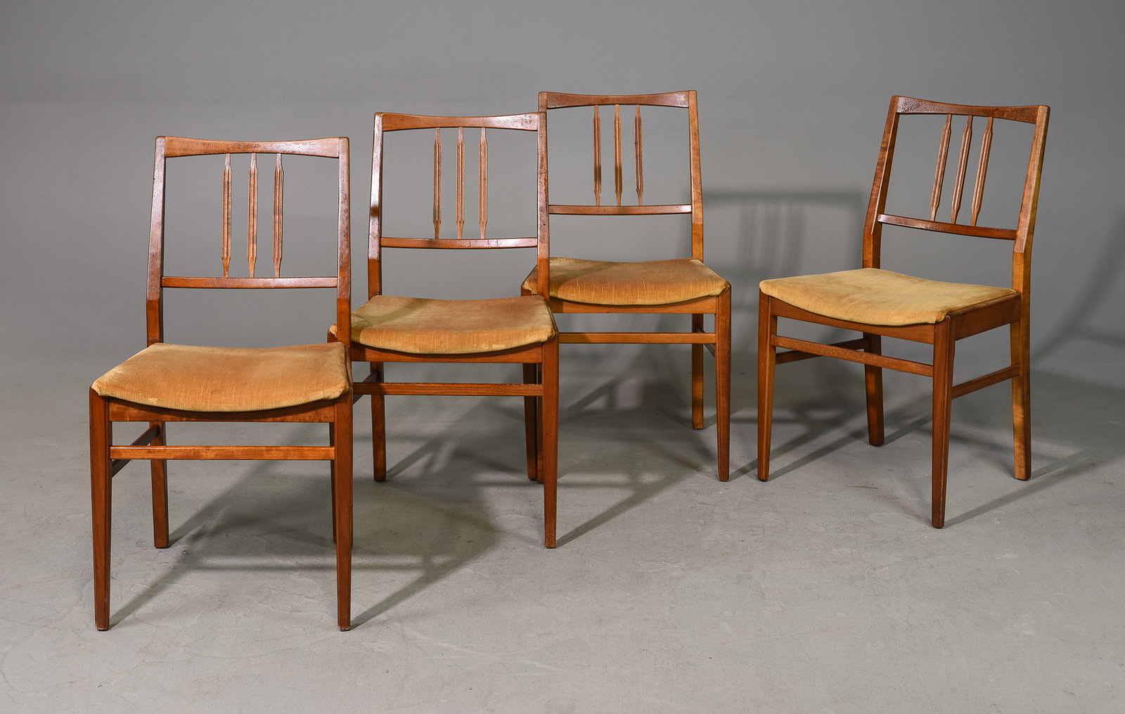 4 Mid Century Modern Dining Chairs (1 of 5)