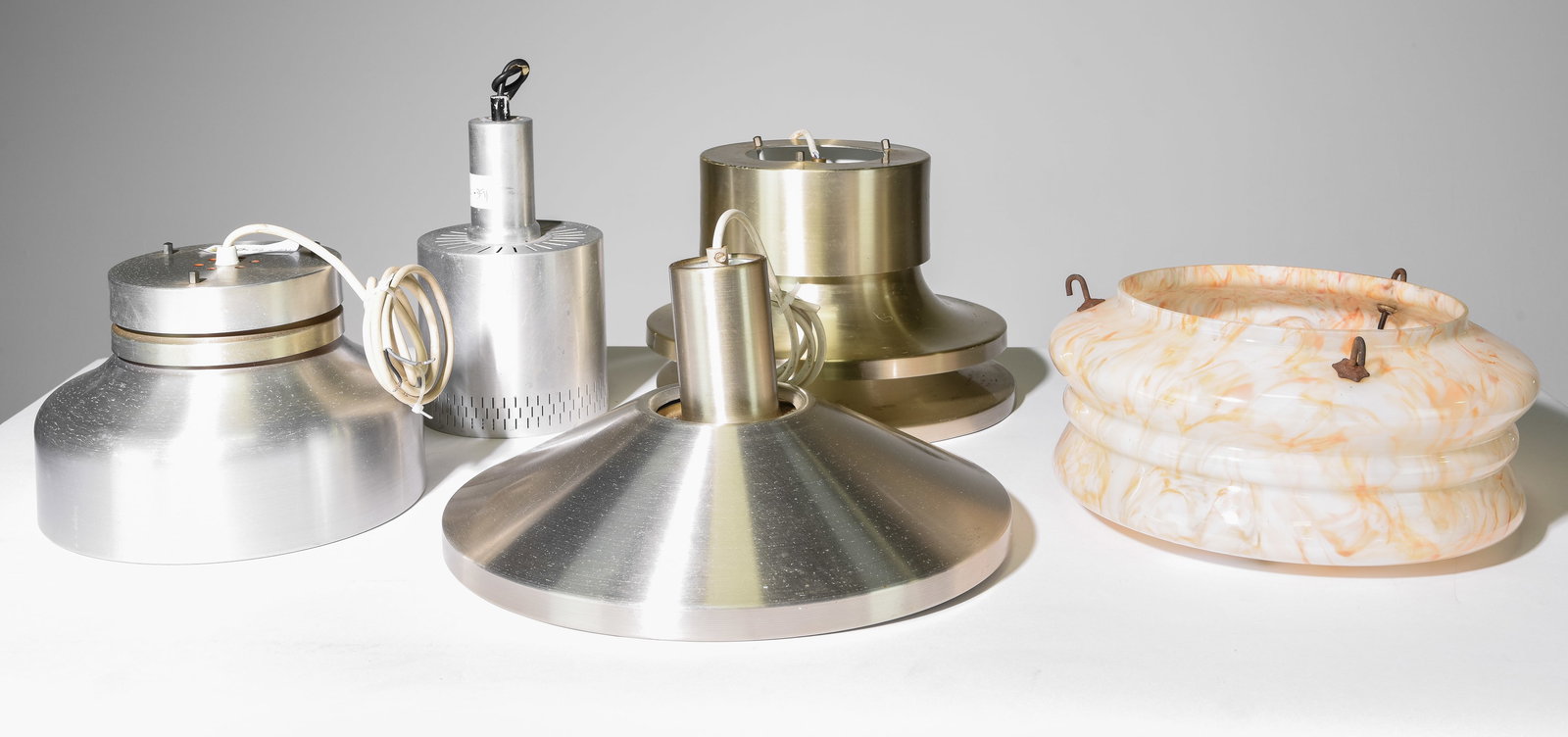 4 Assorted Vintage Pendant Lights & 1 Glass Shade (1 of 11)