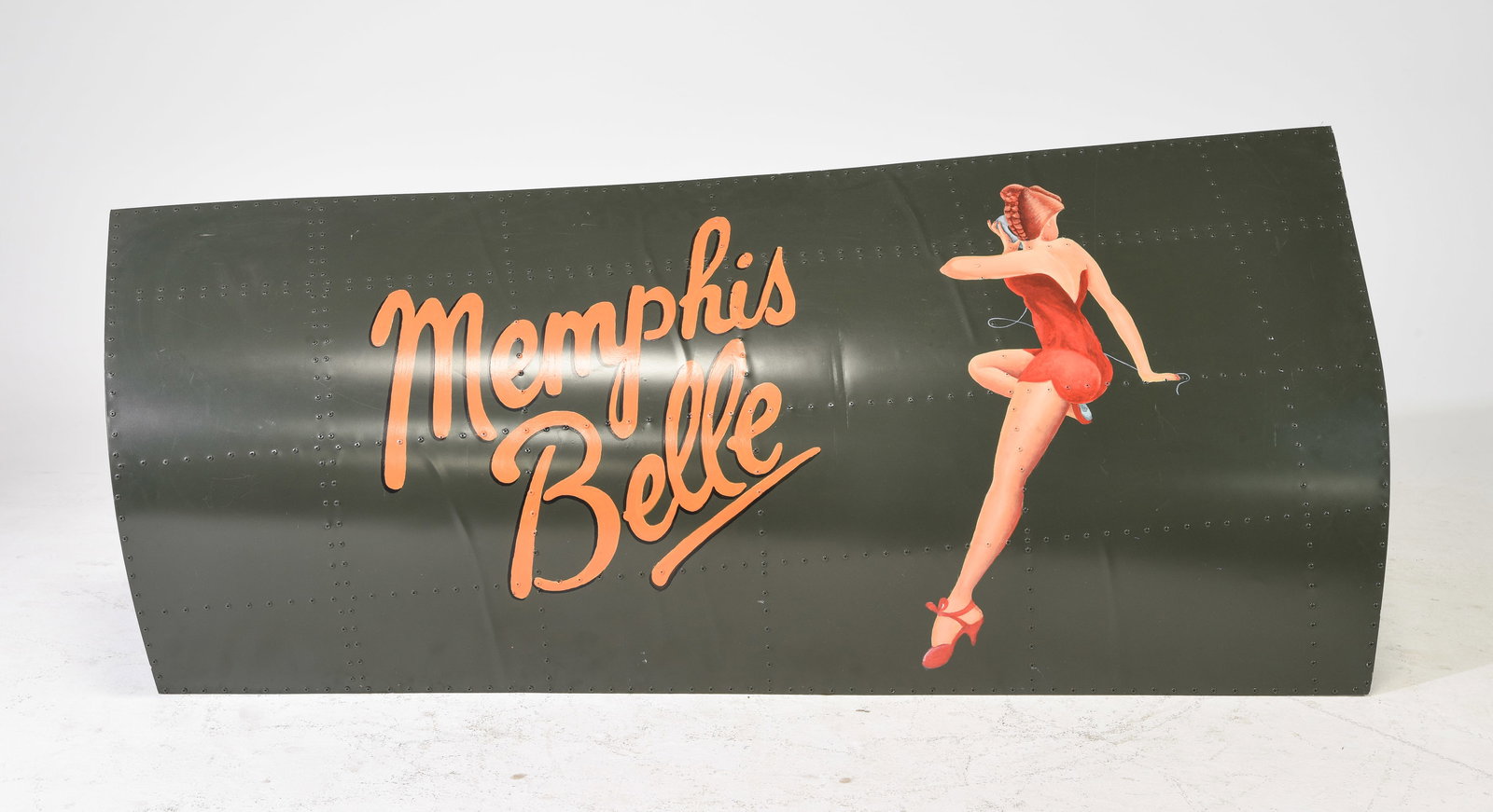 Plane Fuselage "Memphis Belle" Motif (1 of 3)