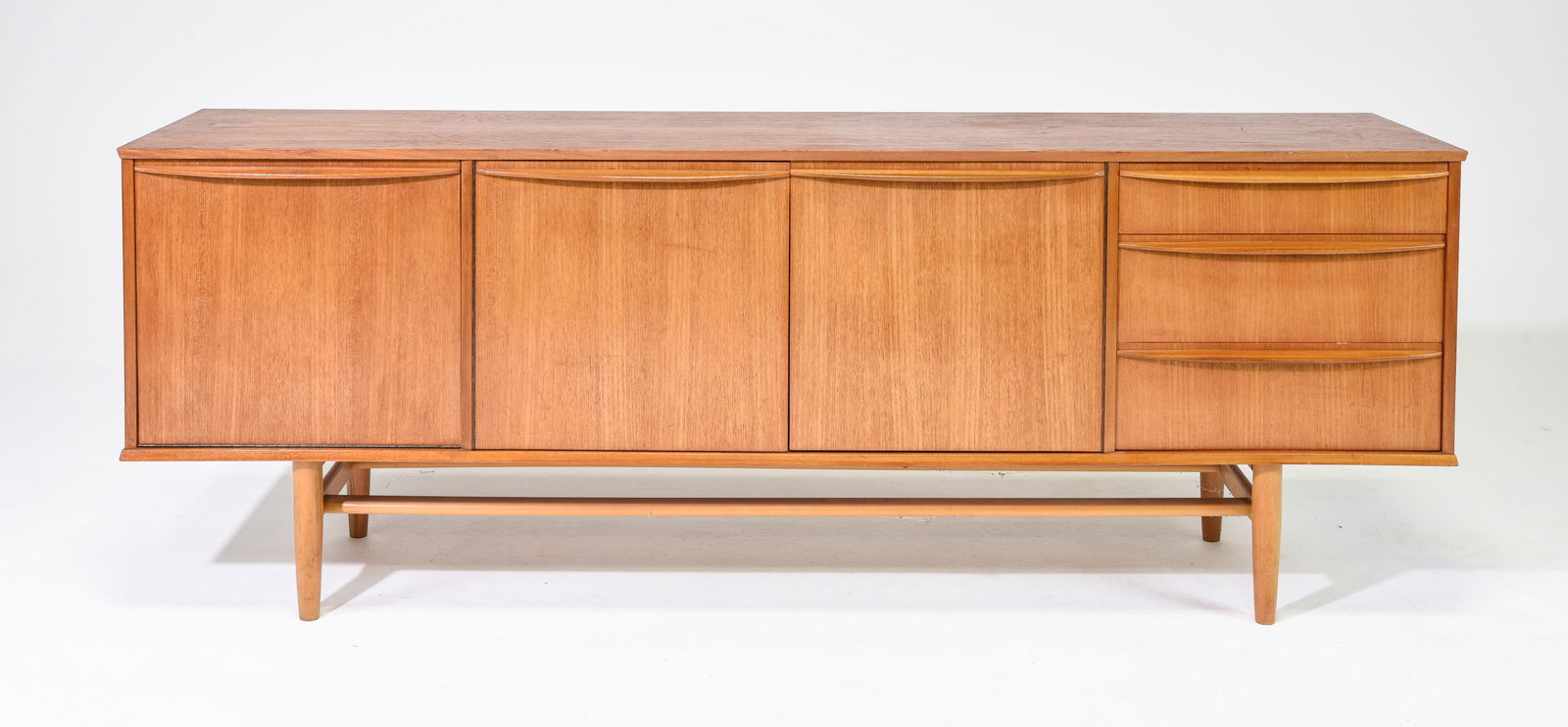 Mid Century Modern Sideboard - Morris of Glasgow (1 of 7)