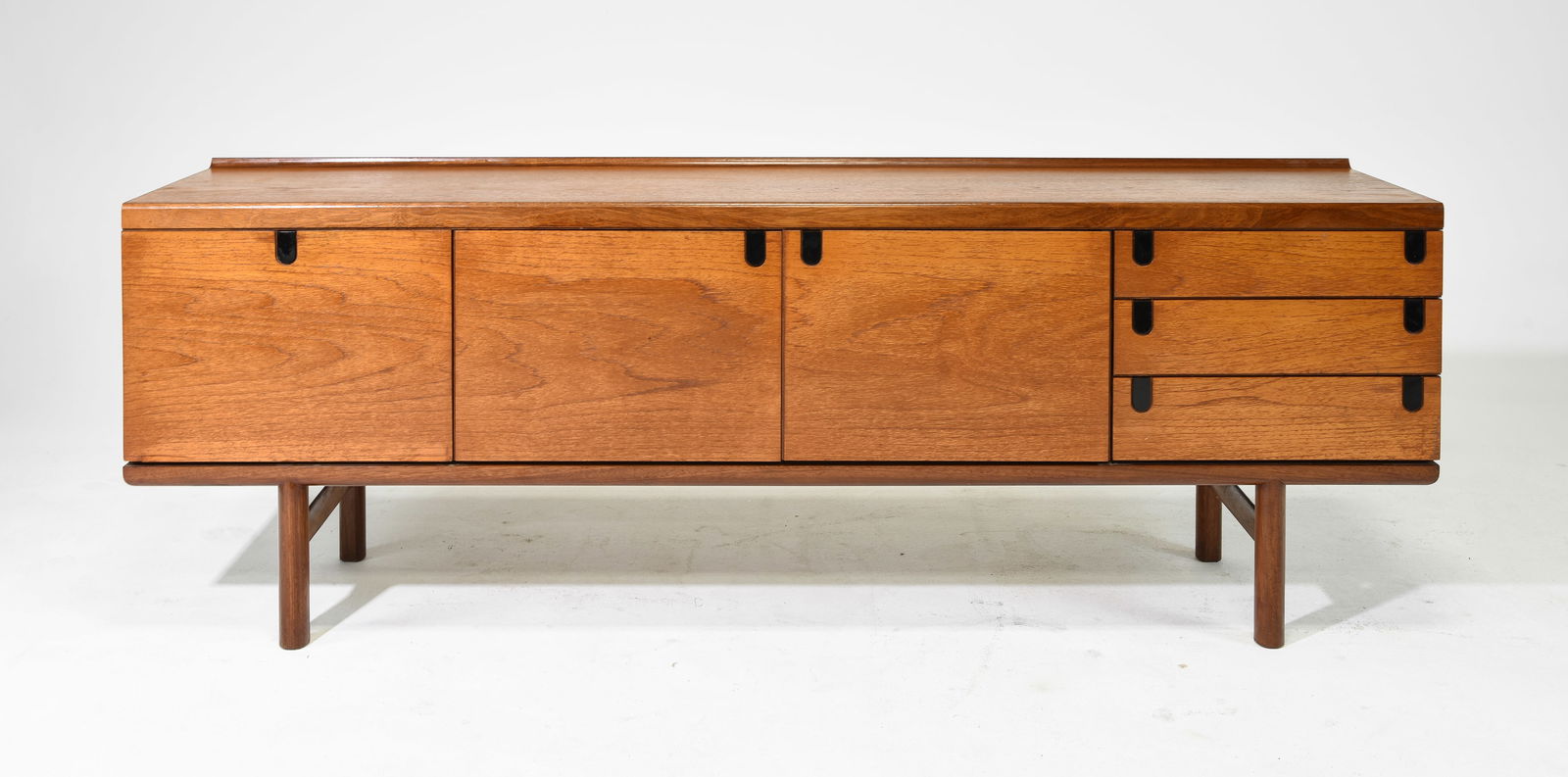 Mid Century Modern Sideboard - White & Newton (1 of 8)