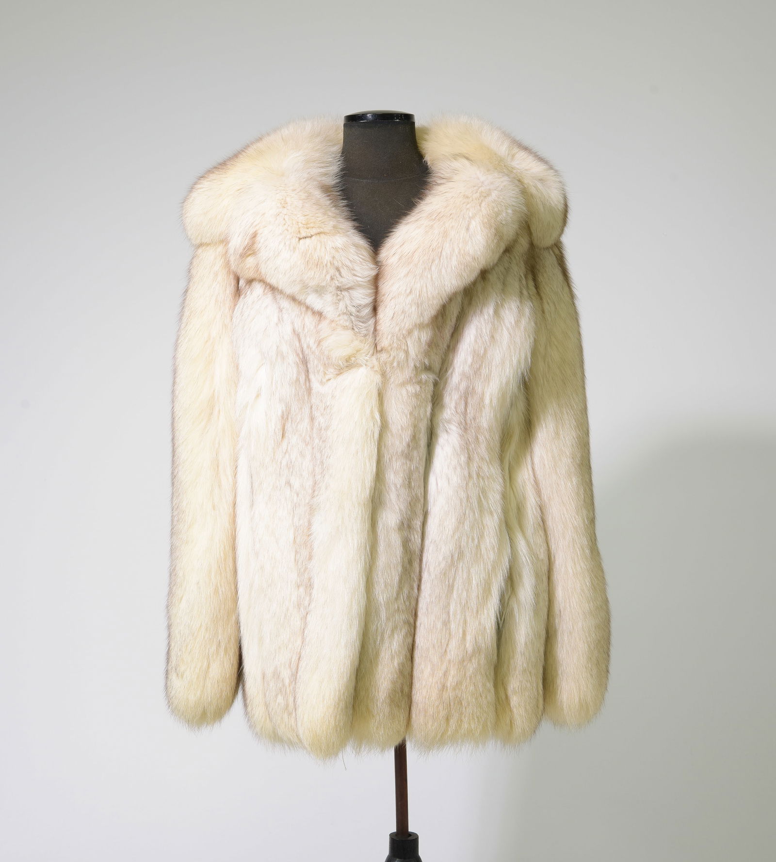 Sakowitz Womens White Fox Fur Coat (1 of 6)