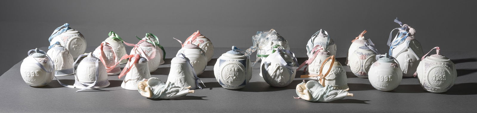 27 Assorted Lladro Hand Made Christmas Ornaments (1 of 14)