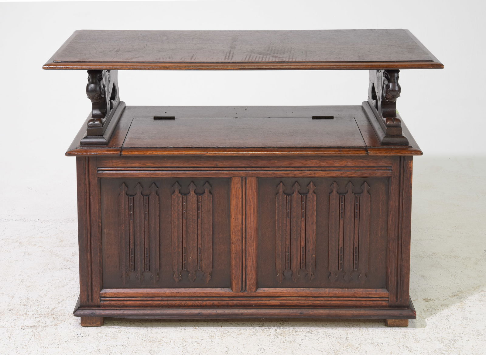 British Oak Monks Bench with Lion Arms c.1920's (1 of 6)