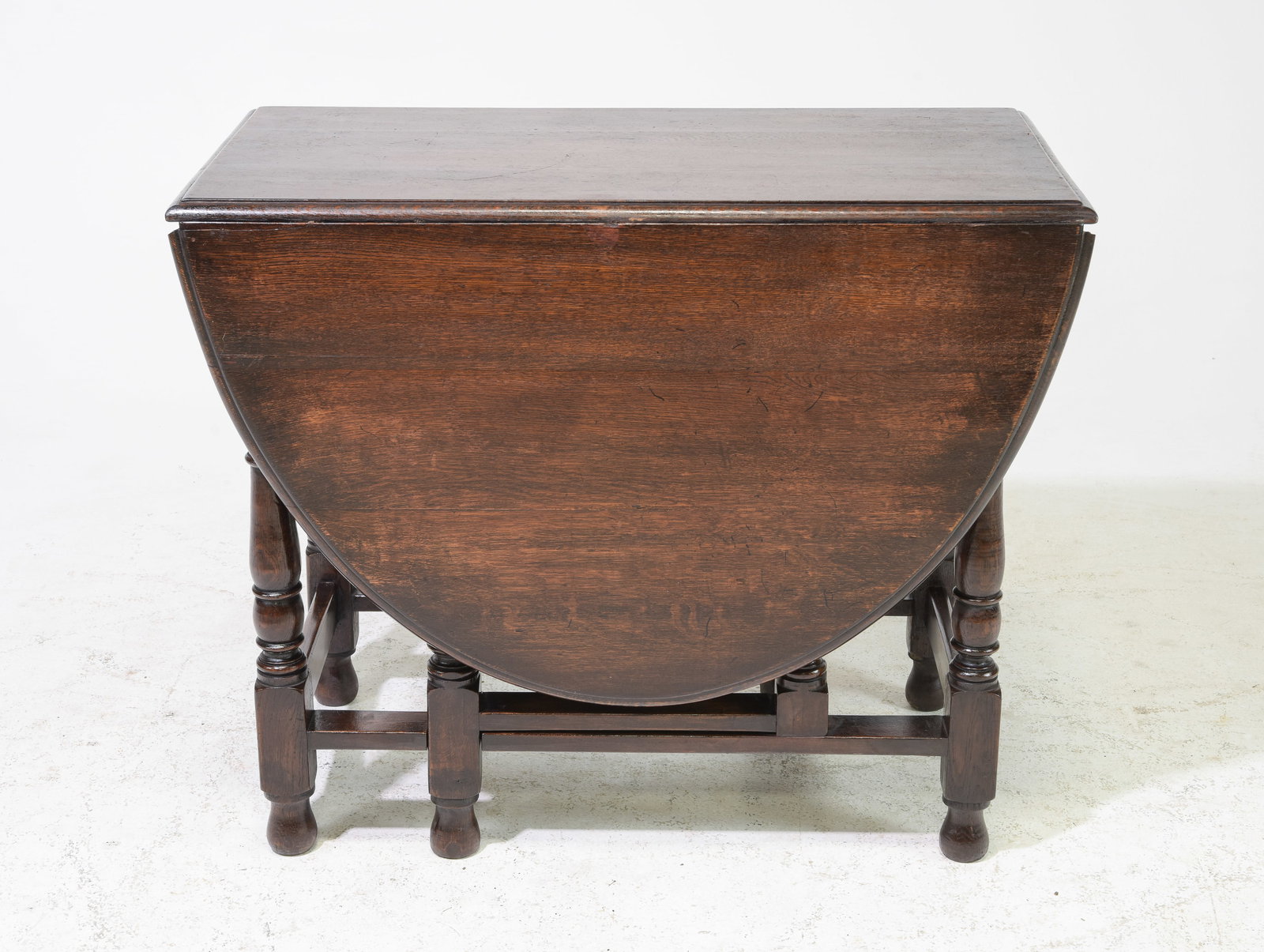 British Oak Drop Leaf / Gate Leg Table c.1930's (1 of 3)