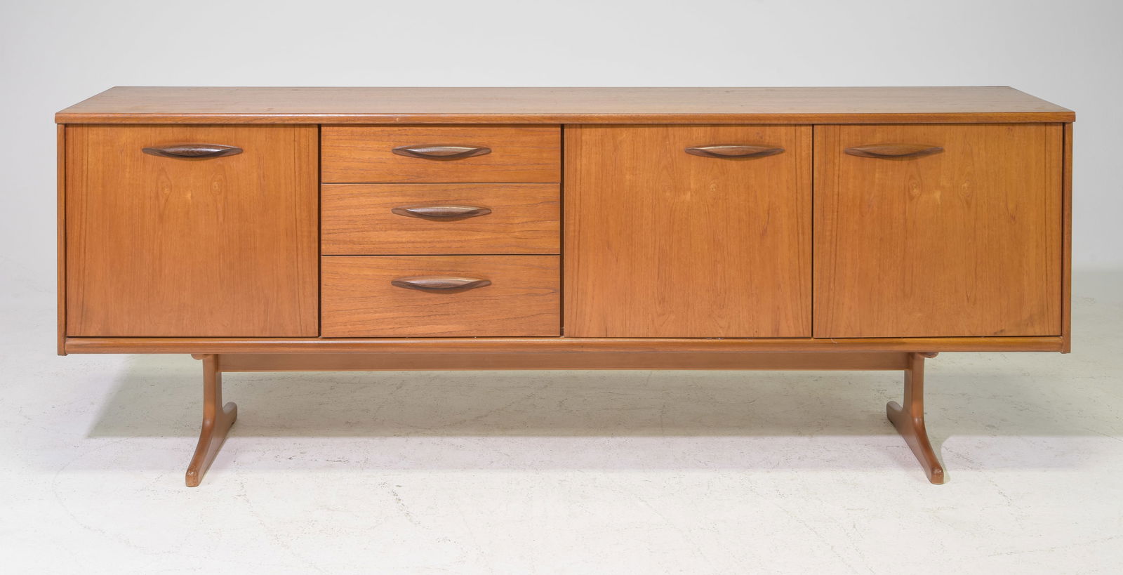 Mid Century Modern Sideboard by Austinsuite (1 of 7)
