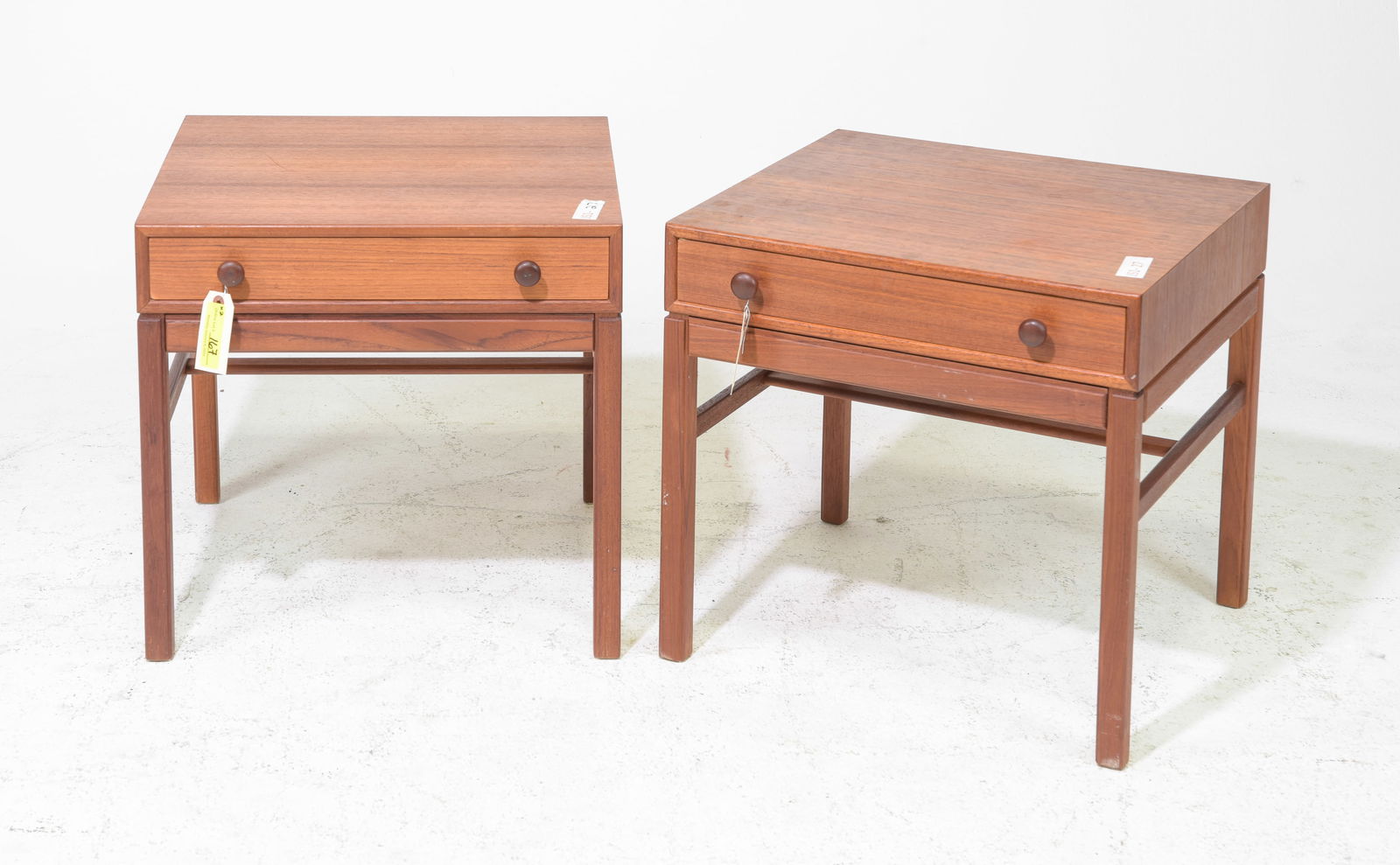 2 Scandinavian Mid Century Modern Nightstands (1 of 5)