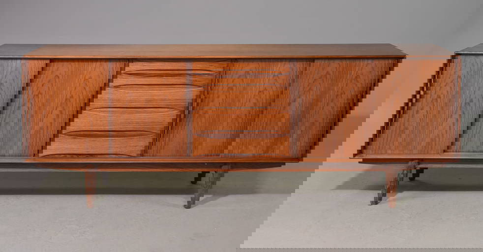 Gallery Auctions January Mid Century Modern + Modern Design