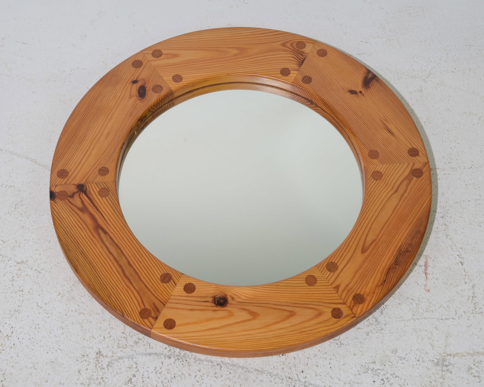 Scandinavian Pine Framed Round Mirror (1 of 3)