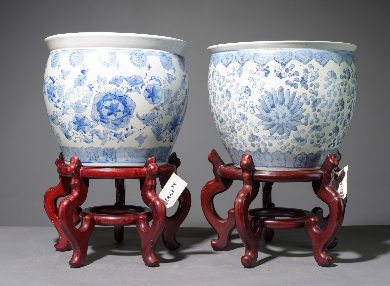 2 Asian Blue & White Fish Bowls / Planters (1 of 4)