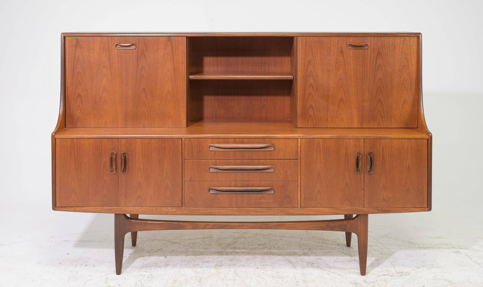 Mid Century Teak Cocktail Gplan Fresco Auction